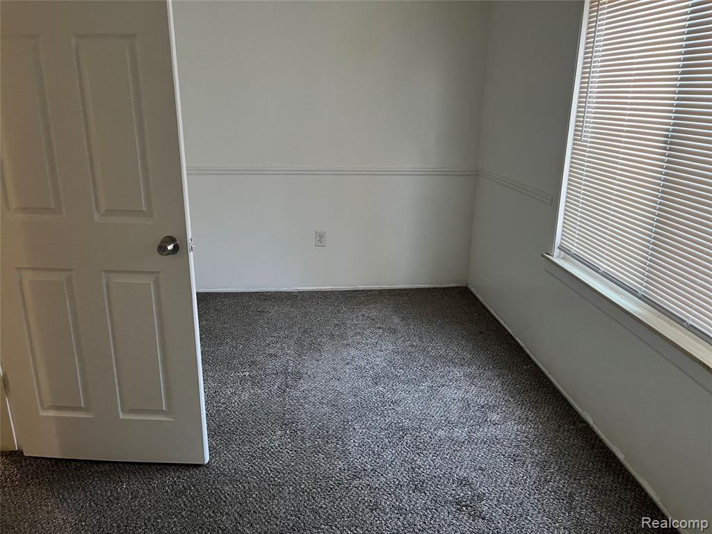 5868 N Linville Street, Westland, MI — Photo 13