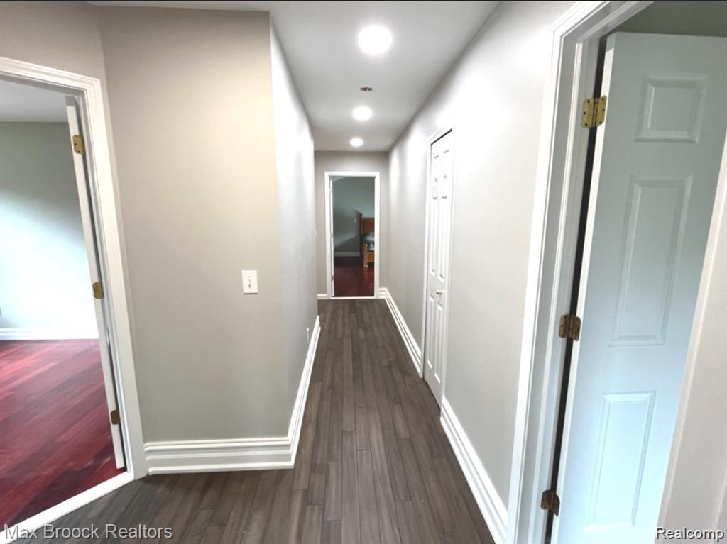 7980 BILLINGHAM Road, West Bloomfield, MI 48324 — Photo 11