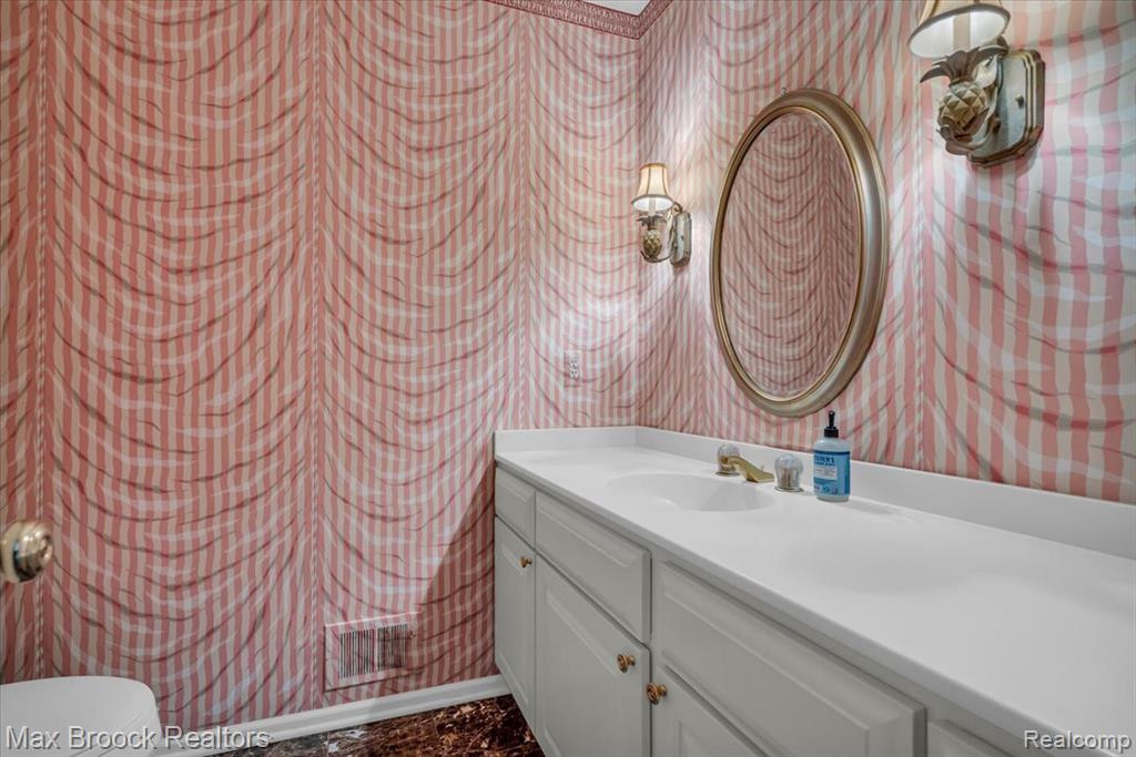 5554 Pine Brooke Court, Bloomfield Hills, MI 48304 — Photo 8