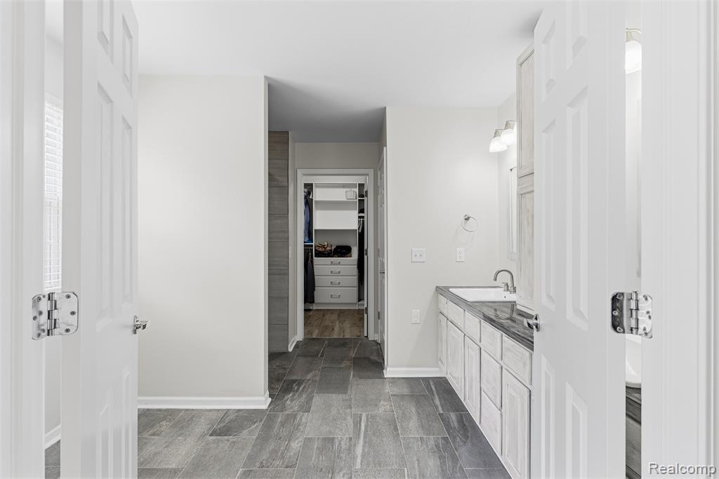 6323 Moonstone Drive, Grand Blanc, MI 48439 — Photo 40