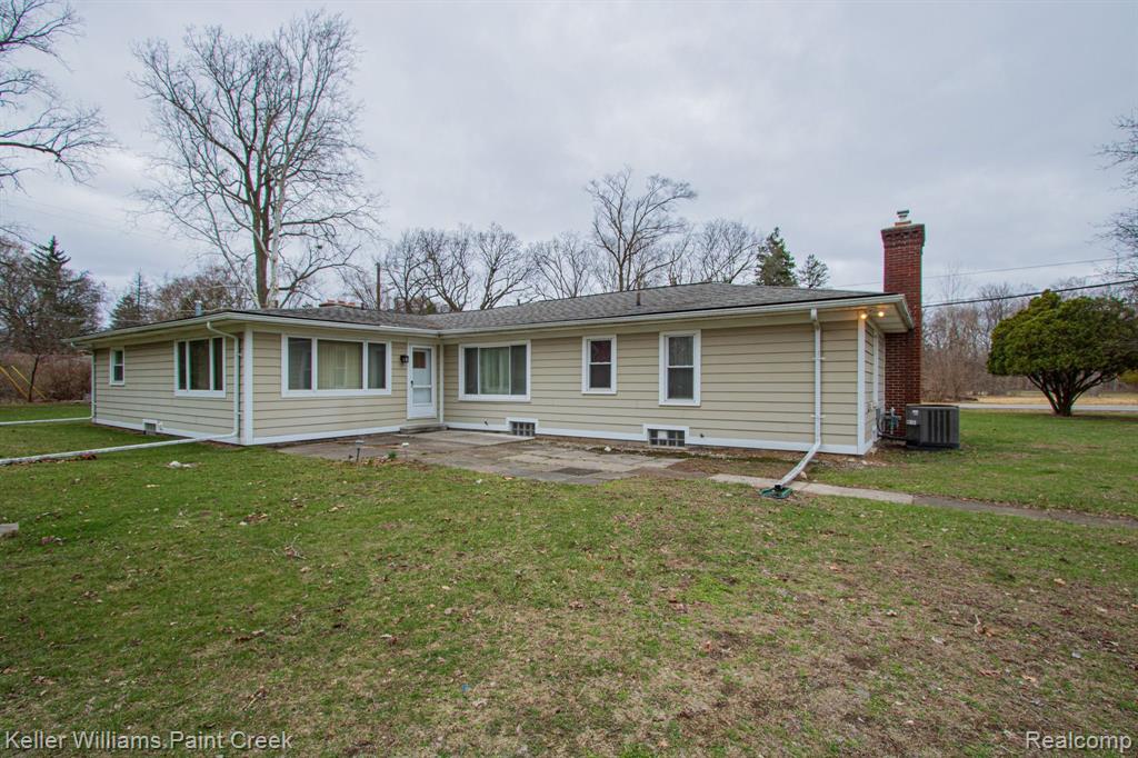 49525 SHELBY Road, Shelby Twp, MI 48317 — Photo 42