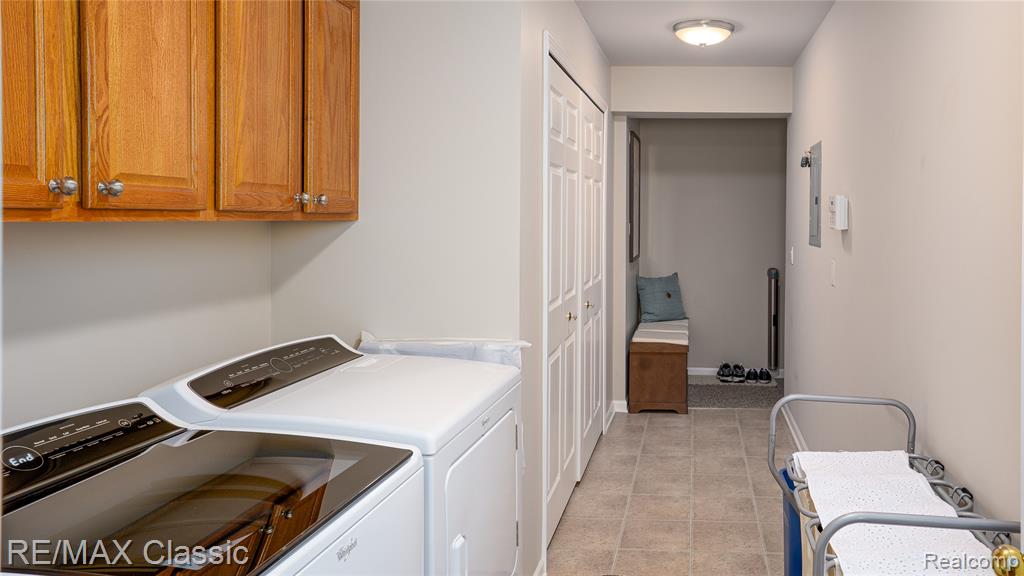 27202 Chesapeake Circle, Commerce Twp, MI 48390 — Photo 7