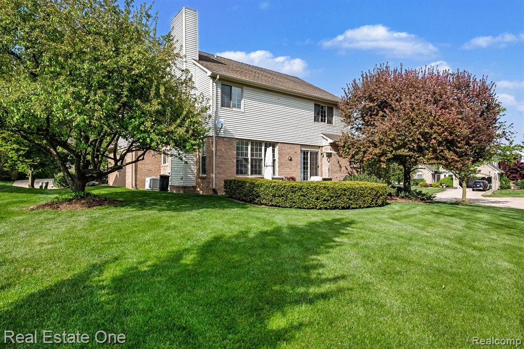 737 Woodfield Way, Rochester Hills, MI 48307 — Photo 26