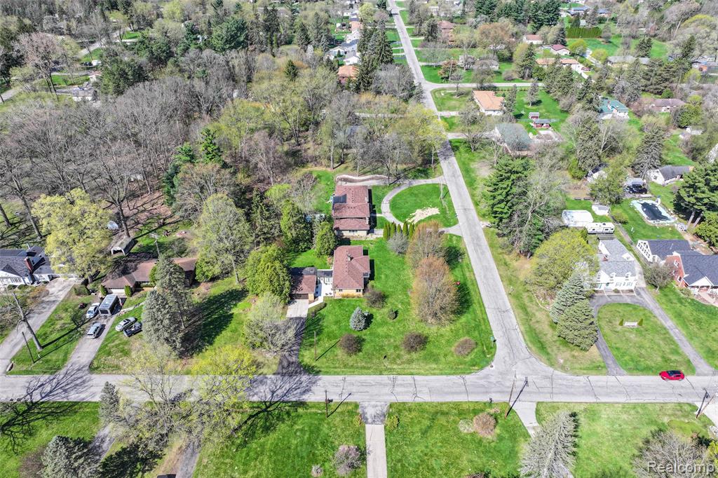 6214 Hugh Street, Burton, MI 48509 — Photo 22