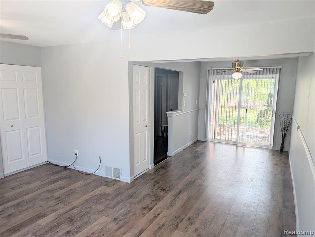 1390 Laurel Valley Drive, Waterford, MI 48327 — Photo 5