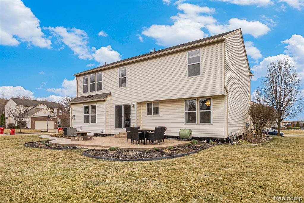 56324 Shakespeare Drive, Macomb, MI 48042 — Photo 21