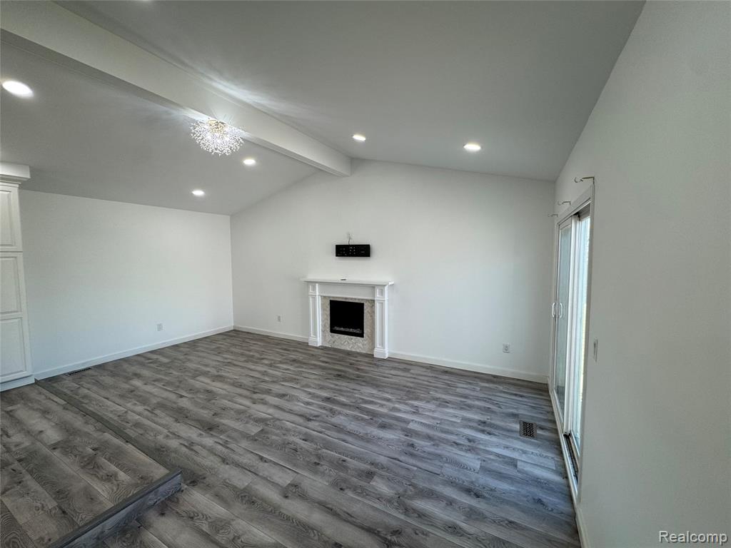 43005 FREEPORT Drive, Sterling Heights, MI 48313 — Photo 8