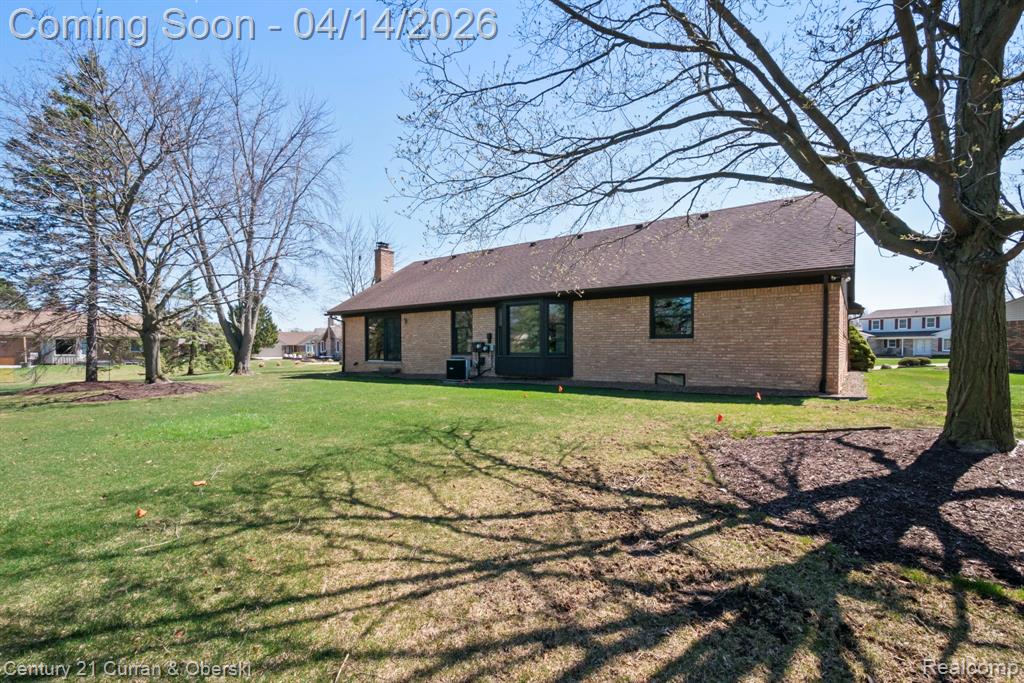 41100 White Haven Court, Northville, MI 48168 — Photo 53