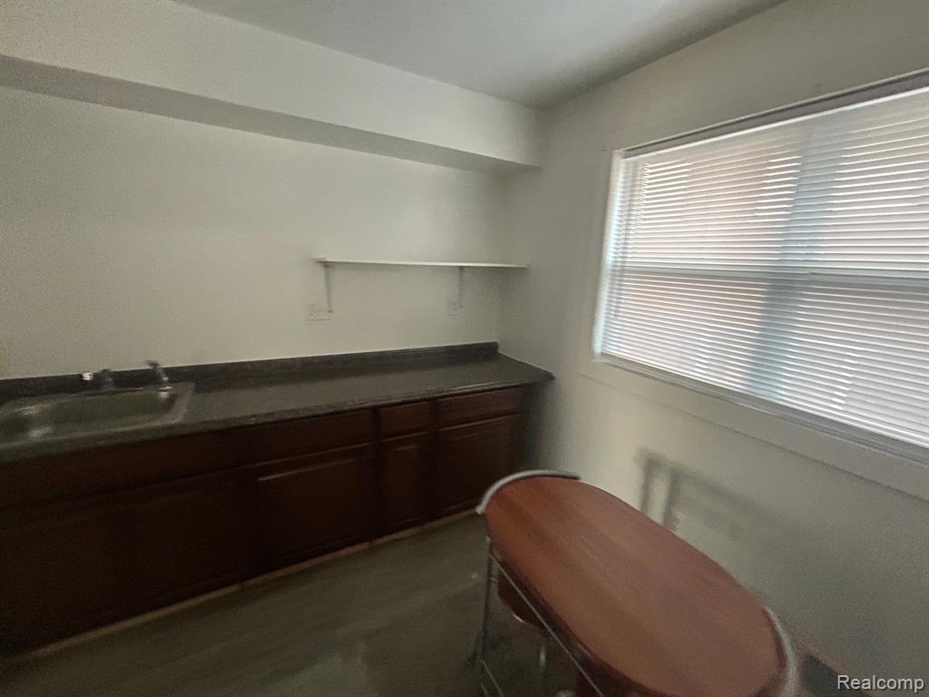 5258 NEWPORT Street, Detroit, MI 48213 — Photo 18