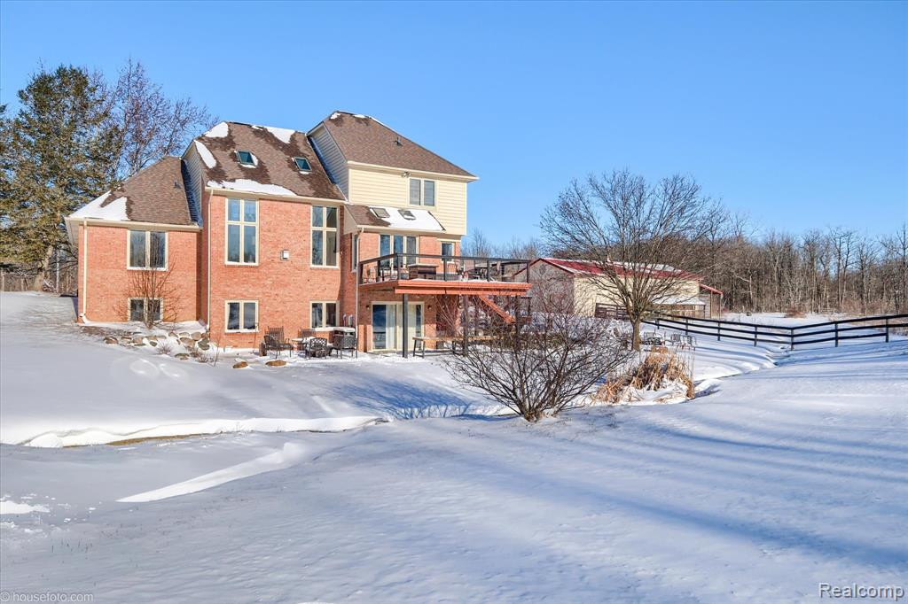 2051 E Oakwood Road, Oxford, MI 48370 — Photo 3