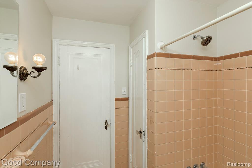 880 Notre Dame Street, Grosse Pointe, MI 48230 — Photo 23