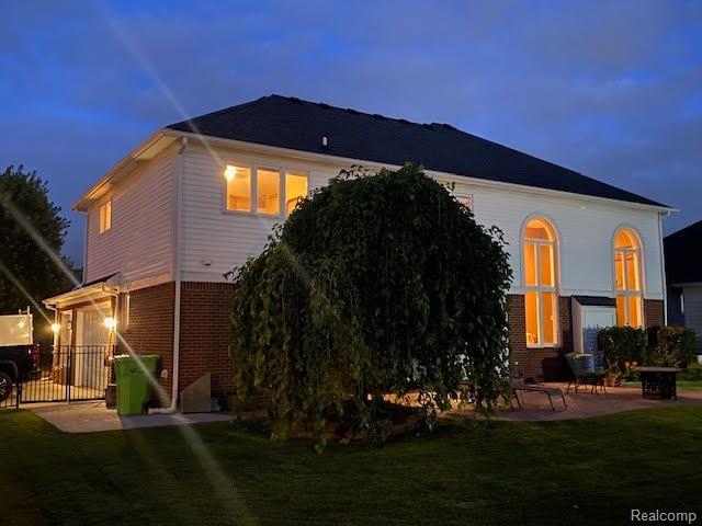 48701 LAFAYETTE Drive, Macomb, MI 48044 — Photo 12