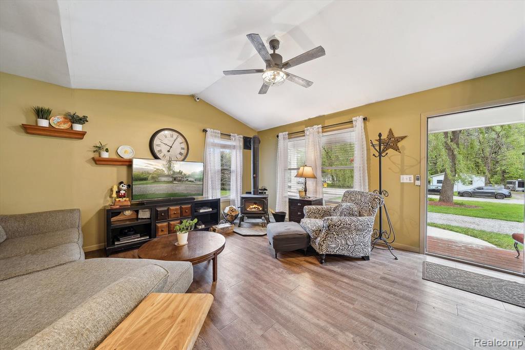 4438 PINEGROVE Drive, Dryden, MI 48428 — Photo 9