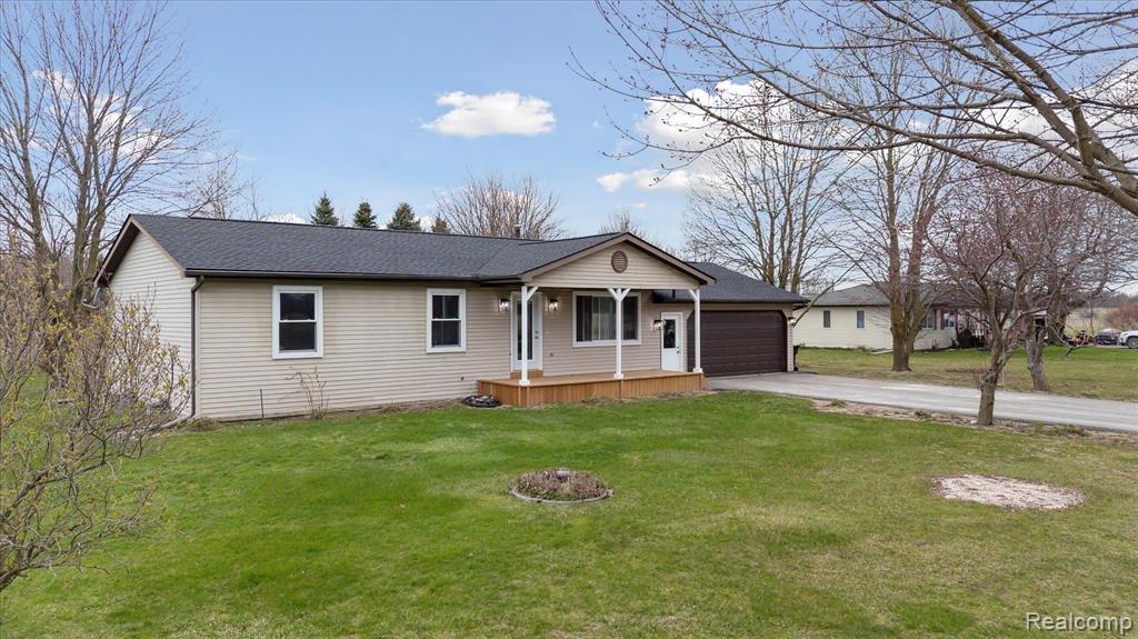 5469 HOGBACK Road, Fowlerville, MI 48836 — Photo 2