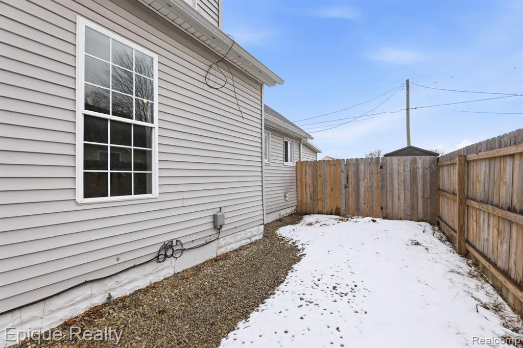 749 16th Street, Port Huron, MI 48060 — Photo 22