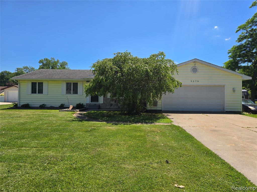 5279 Robinwood Drive, Clyde, MI 48049 — Photo 2