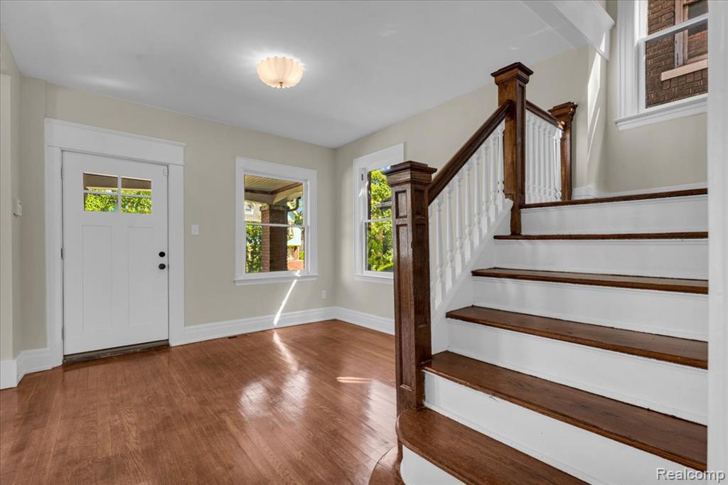 751 Van Dyke Street - Photo 4