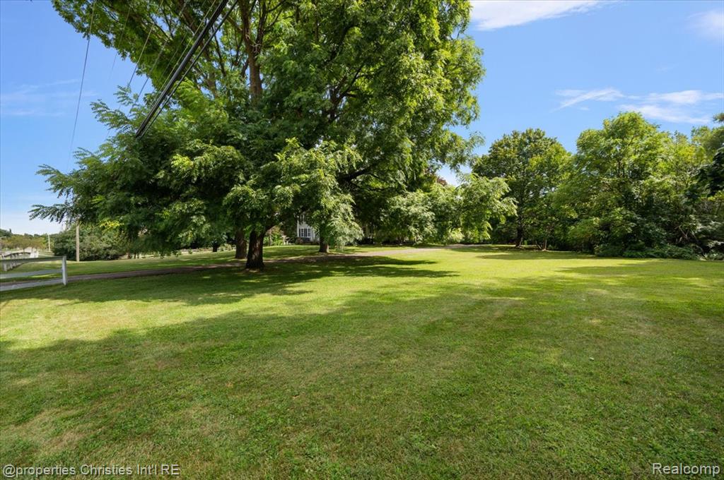 47133 W 9 Mile Road, Novi, MI — Photo 3