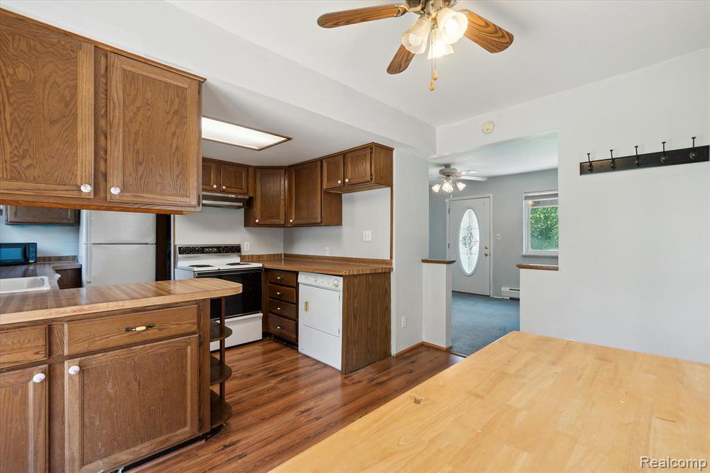 4208 BRISTOLWOOD Drive, Flint, MI 48507 — Photo 11