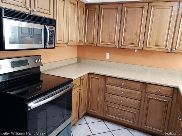 5615 JOHN R Road, Troy, MI 48085 — Photo 10