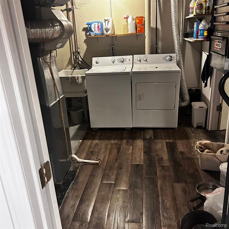 8514 HAMPSHIRE Drive, Sterling Heights, MI 48313 — Photo 39