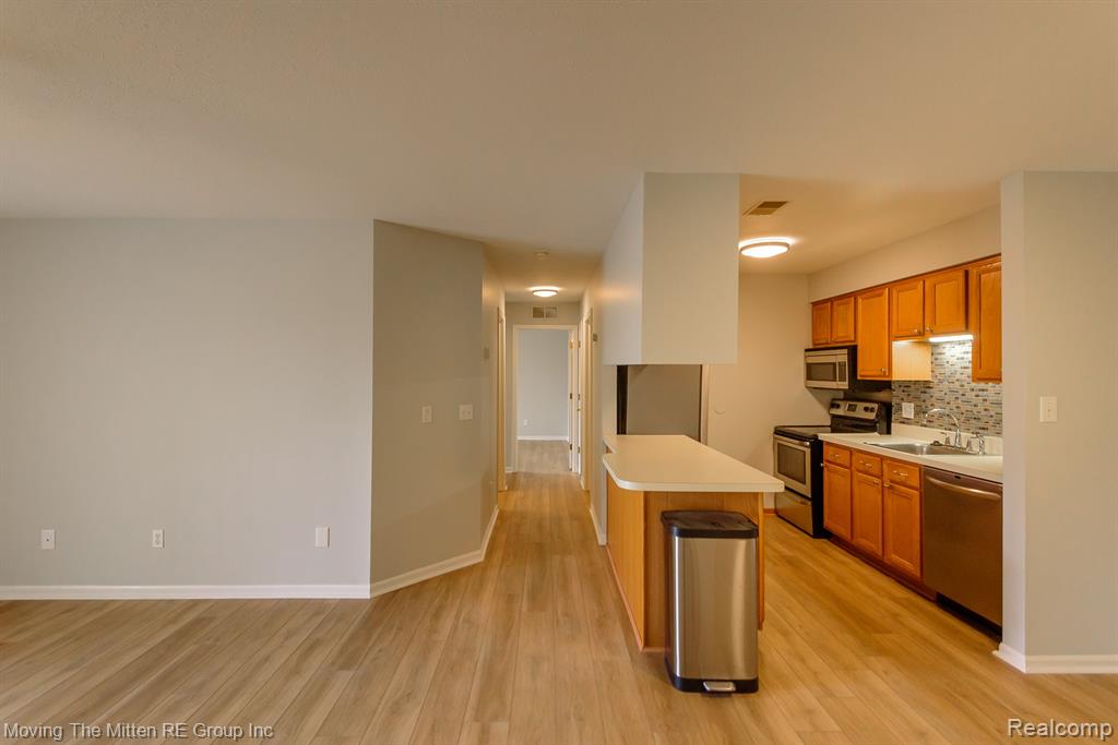 45838 Prairiegrass Court, Van Buren, MI 48111 — Photo 8