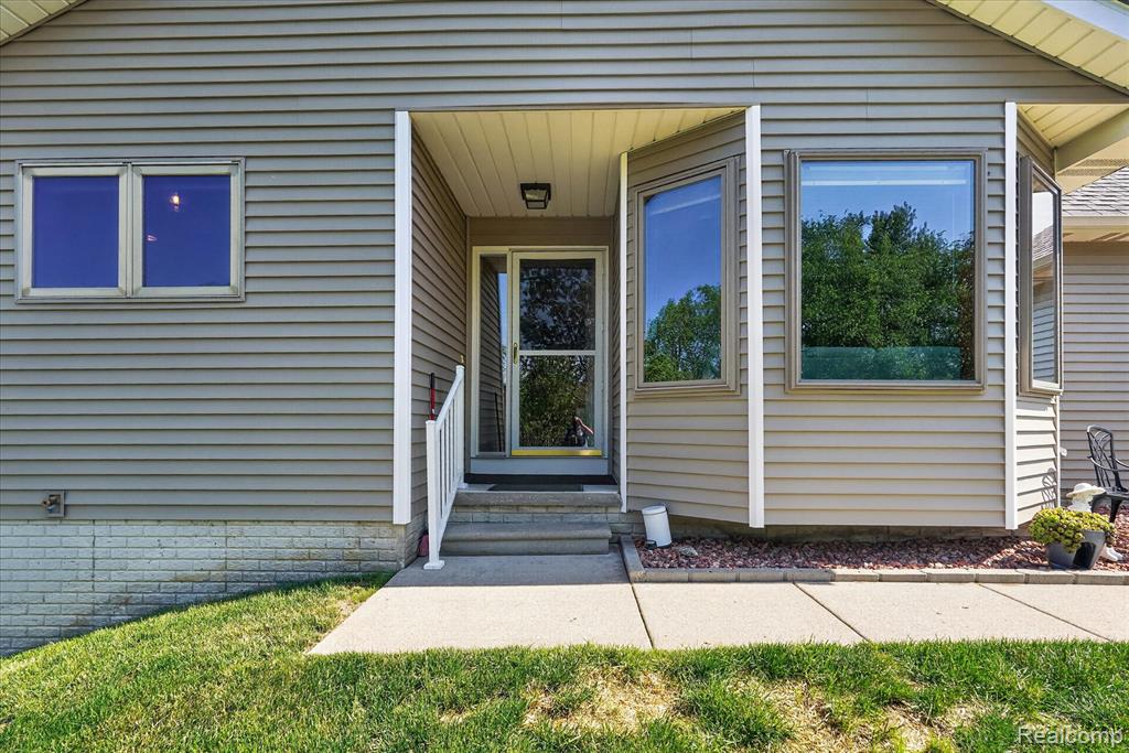 1087 Laurie Lane, 130, Davison, MI 48423 — Photo 3