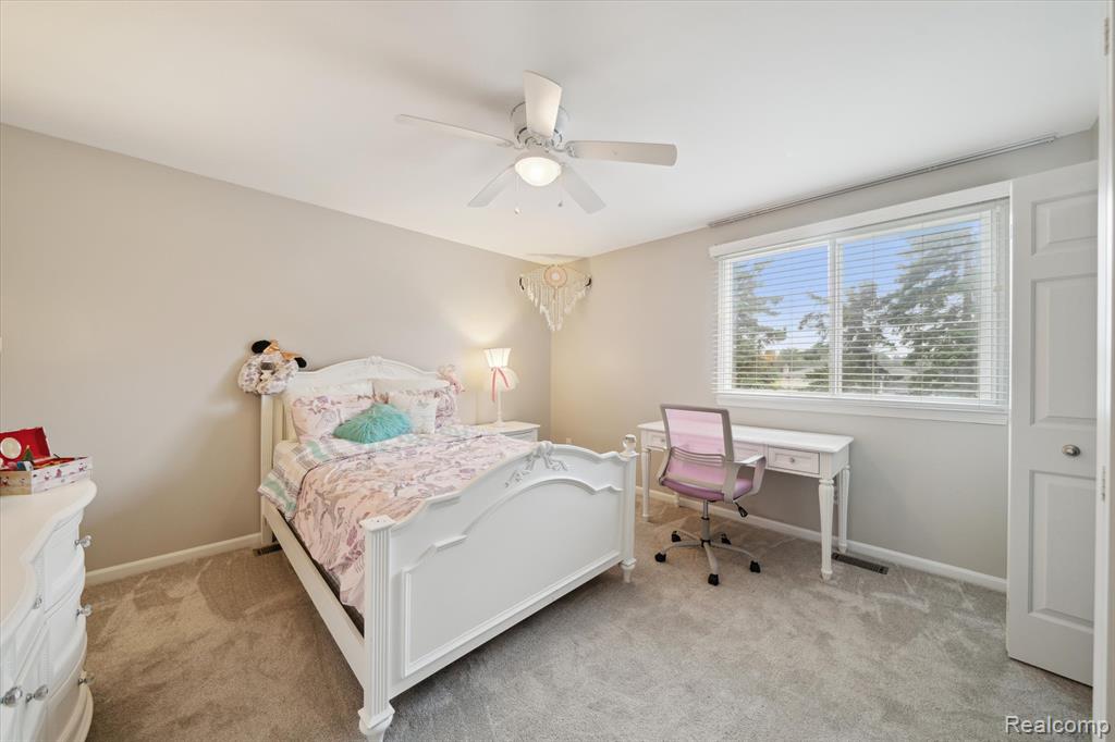 4976 Saddle Brook Court, Troy, MI 48085 — Photo 40