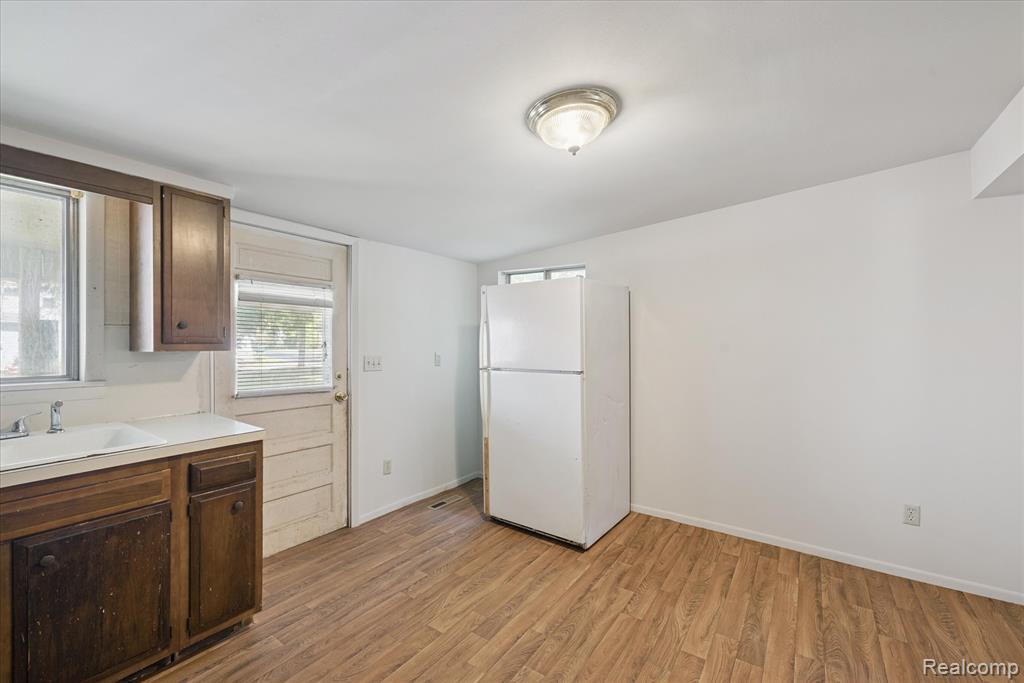 603 N Line Street, Chesaning, MI 48616 — Photo 11