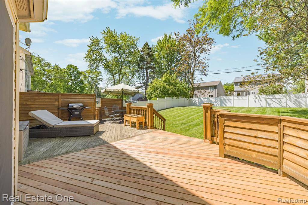 344 N Lake Angelus Road, Auburn Hills, MI 48326 — Photo 56