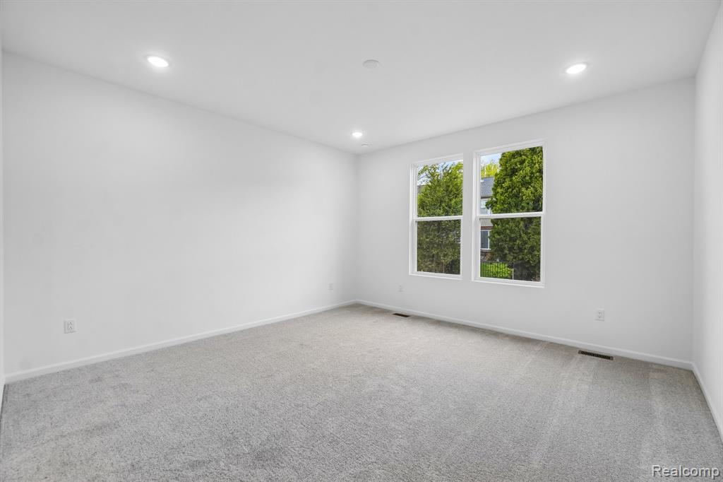50720 Bellaire Drive, Macomb, MI 48044 — Photo 12