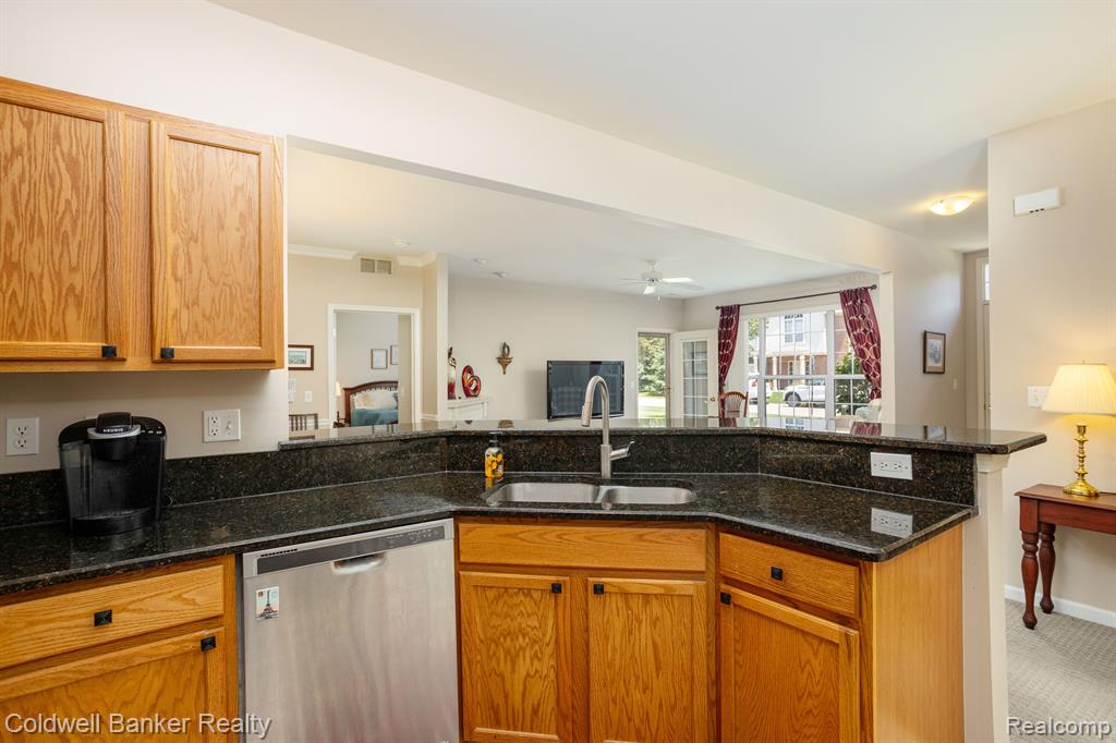 19106 CHESAPEAKE Circle, Walled Lake, MI 48390 — Photo 14