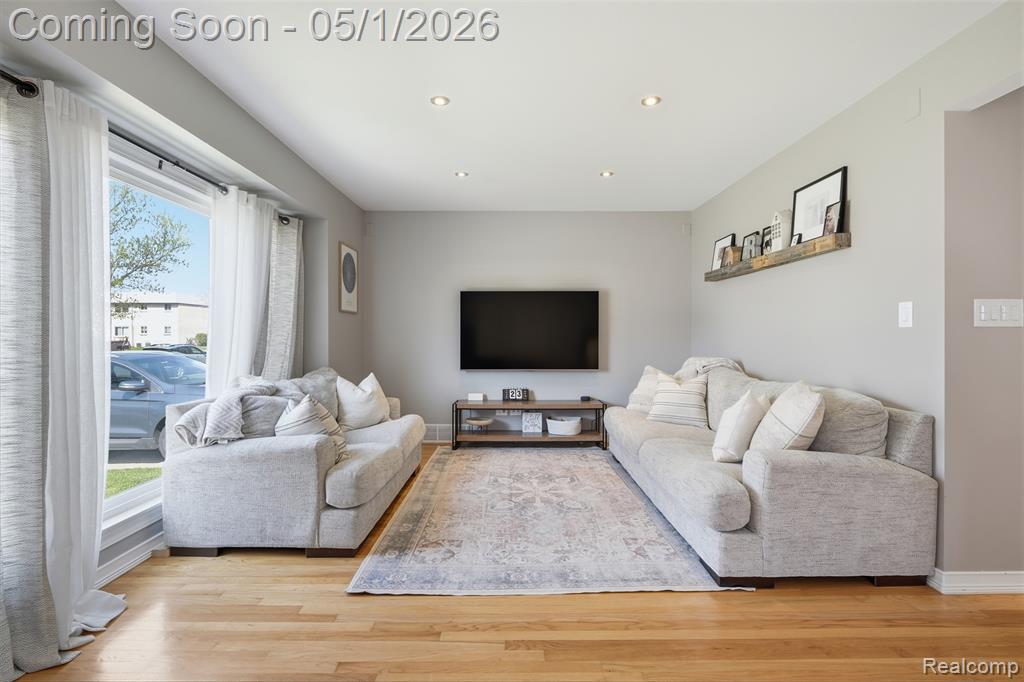 65 W Elmwood Avenue, Clawson, MI — Photo 3