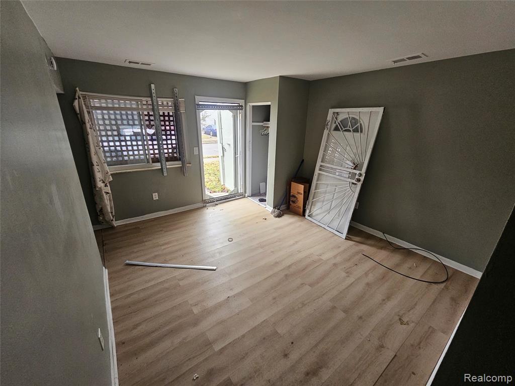 7425 Stahelin Avenue, Detroit, MI 48228 — Photo 33
