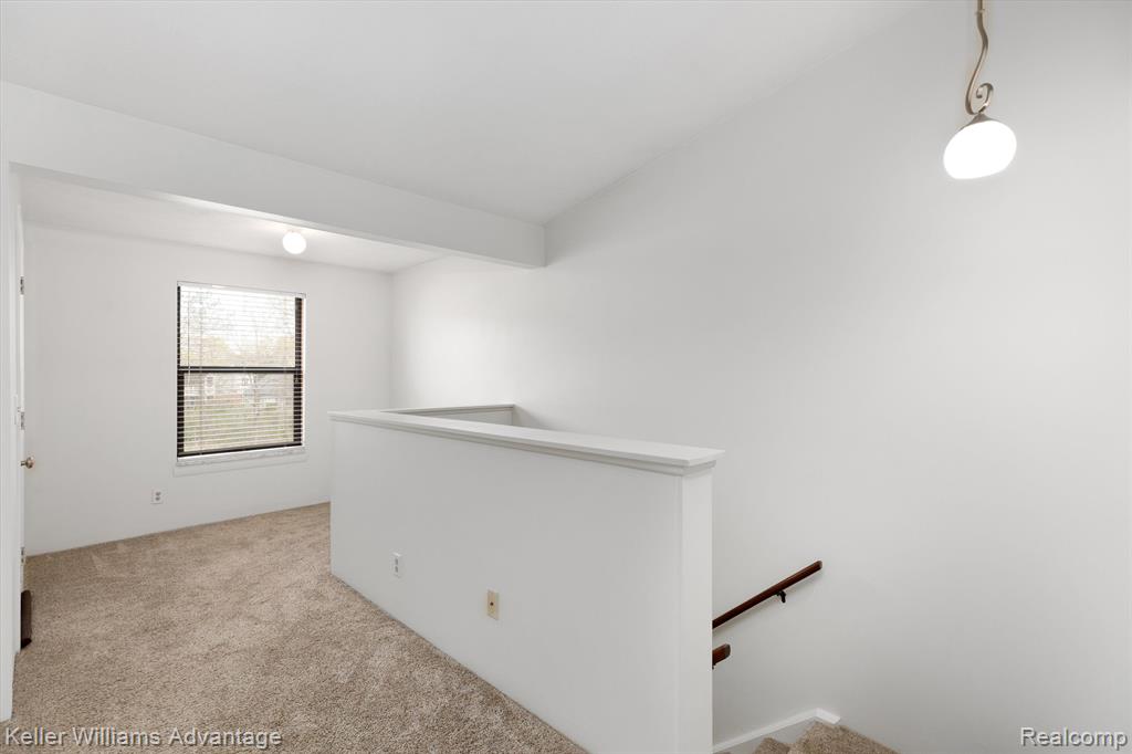 61244 GREENWOOD Drive, South Lyon, MI 48178 — Photo 4
