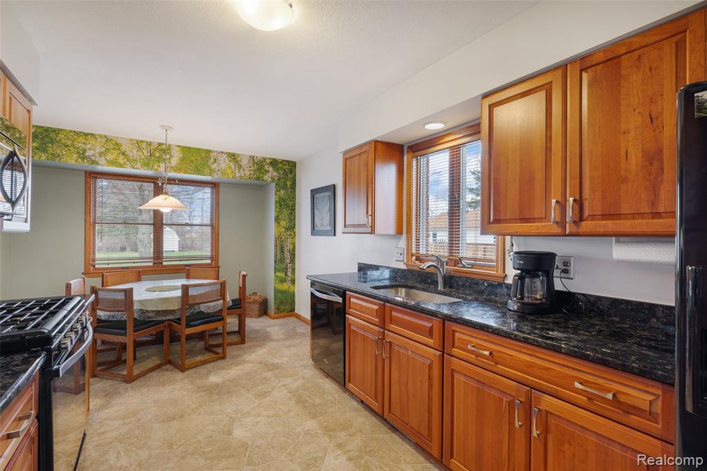 46405 Oaklawn Street, Macomb, MI 48042 — Photo 8