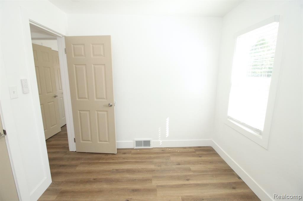 19778 Tracey Street, Detroit, MI 48235 — Photo 18