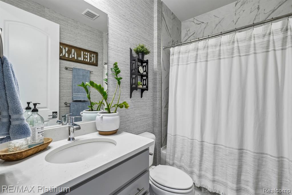 24261 Bay Laurel Lane, South Lyon, MI 48178 — Photo 22