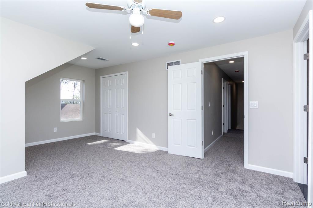 8237 PACKARD Avenue, Warren, MI 48089 — Photo 17