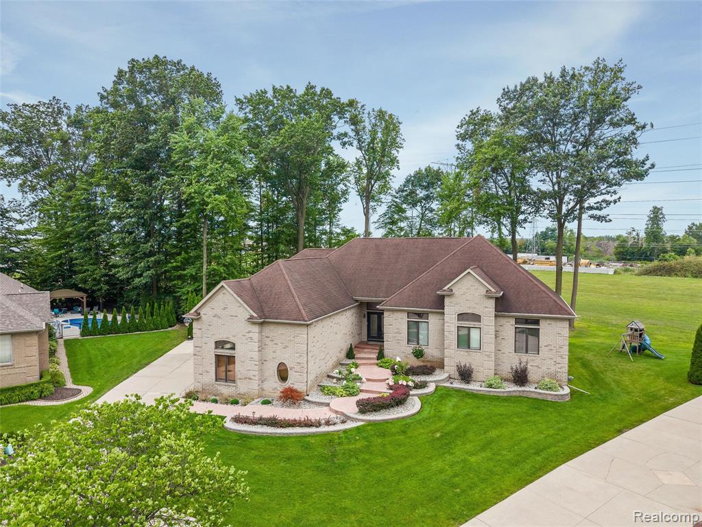 52041 Loon Court, Shelby Twp, MI 48315 — Photo 42