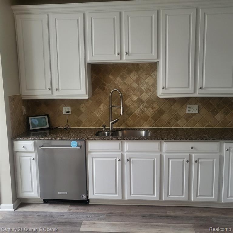 49945 STREAMWOOD Drive, UNIT #74, Novi, MI — Photo 3
