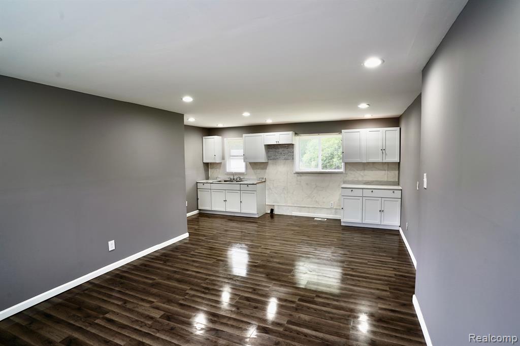 5383 NASSER Street, Flint, MI 48505 — Photo 12