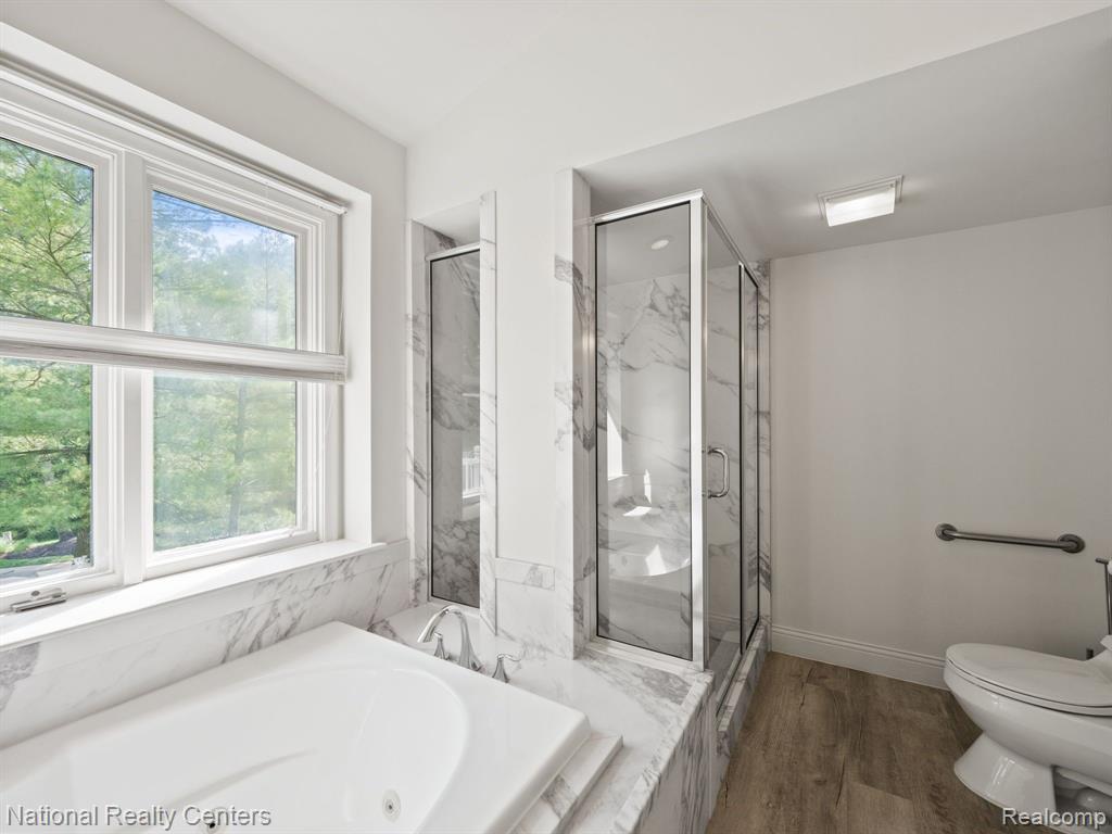 4888 WOODCLIFF HILL Road, West Bloomfield, MI 48323 — Photo 31