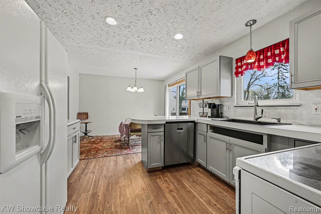 8635 Sandy Crest Drive, White Lake, MI, 00000