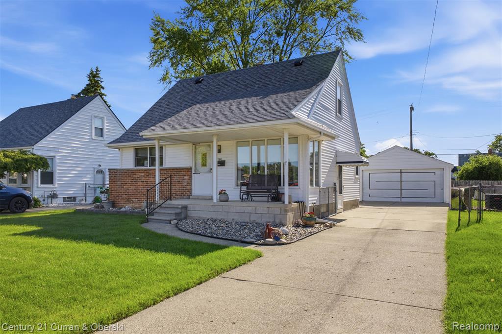 7042 Gilman Street, Garden City, MI — Photo 2