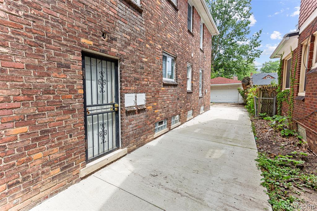 5050 Courville Street, Detroit, MI 48224 — Photo 39
