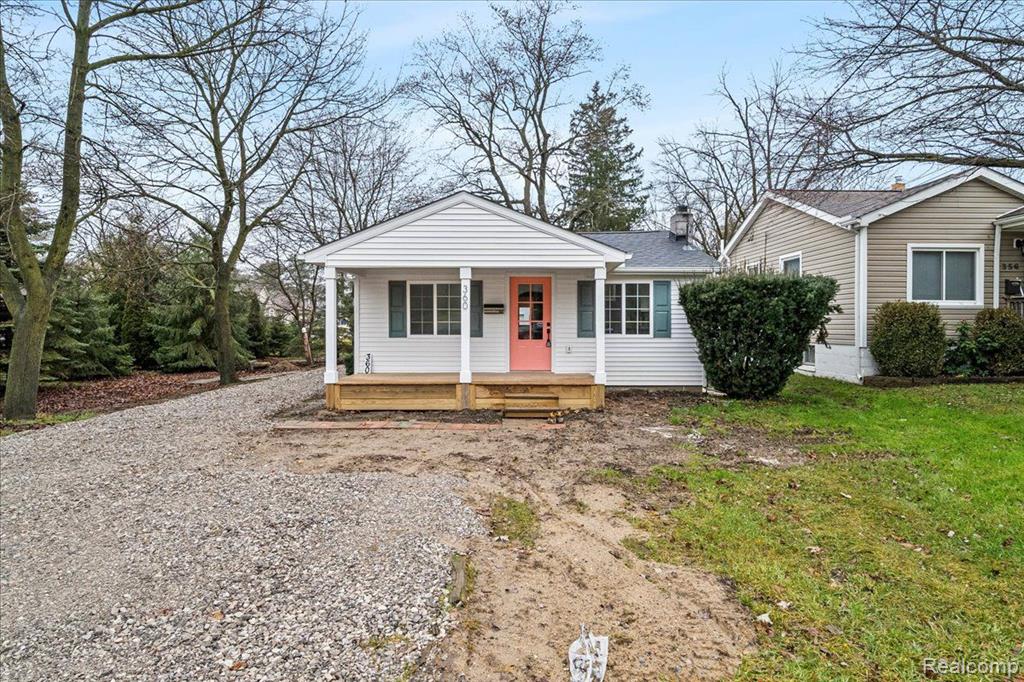 360 NEWTON Drive, Lake Orion, MI 48362 — Photo 2