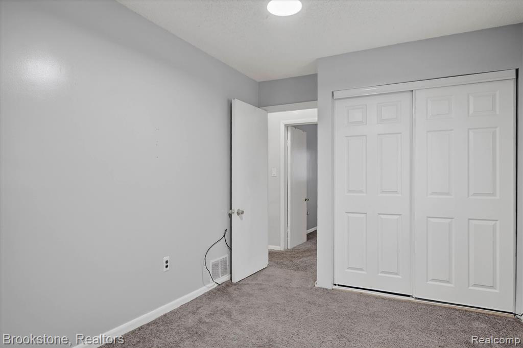 2555 W Boston Boulevard, Detroit, MI 48206 — Photo 17