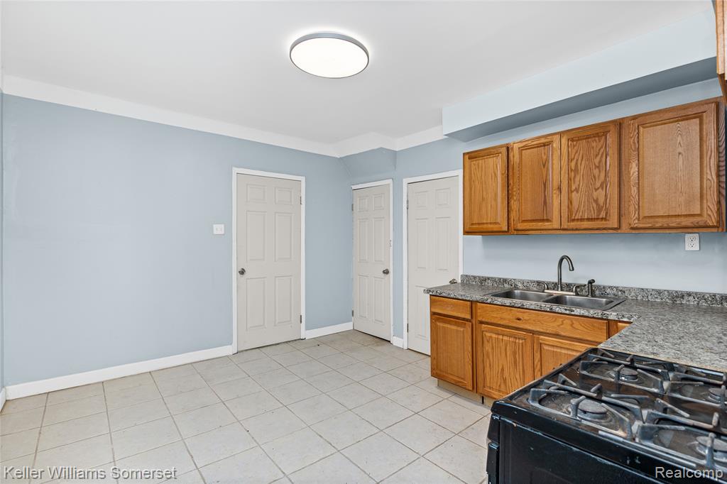 17167 Hasse Street, Hamtramck, MI 48212 — Photo 16