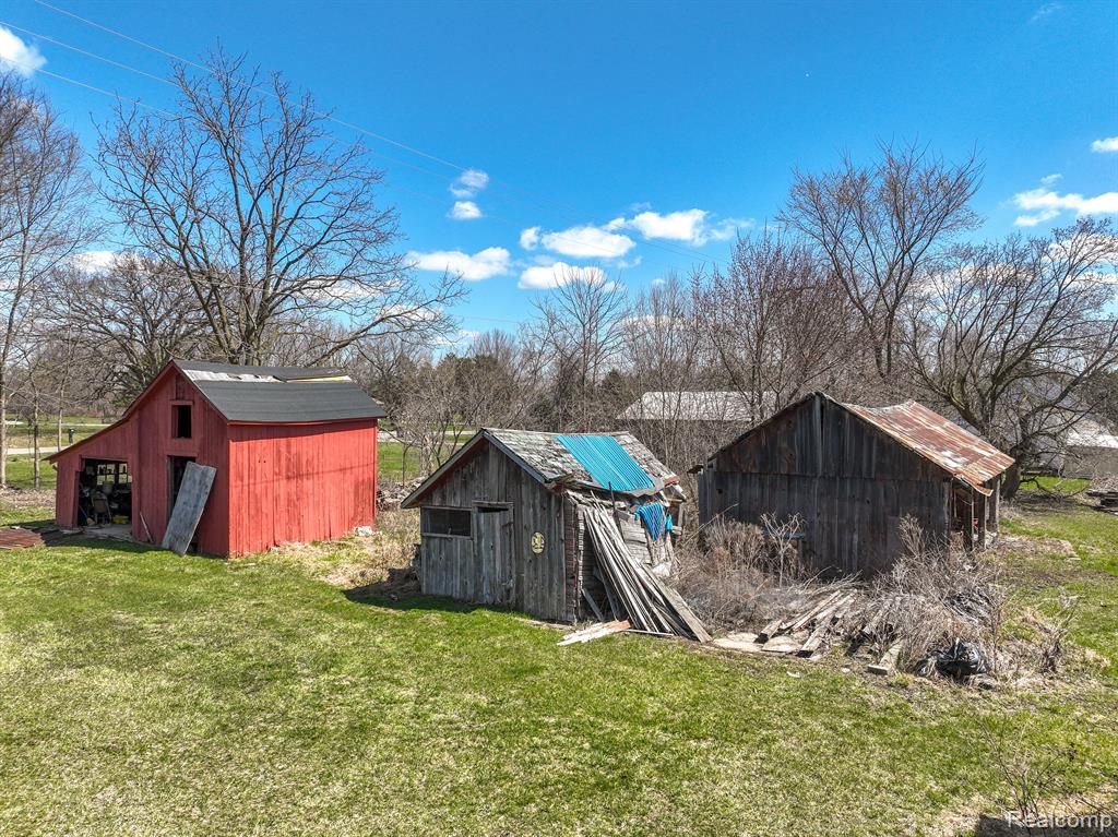 9915 VAN BUREN Road, Fowlerville, MI 48836 — Photo 22